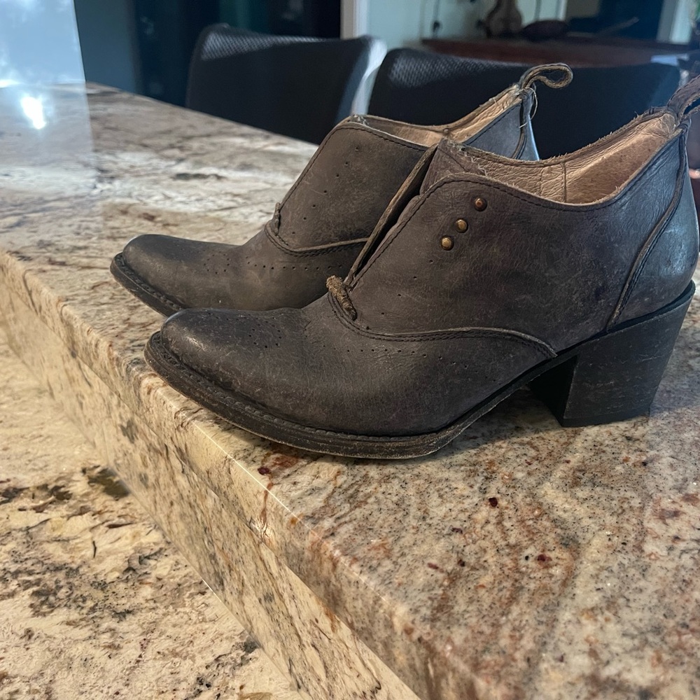 Freebird Sadie Size 8